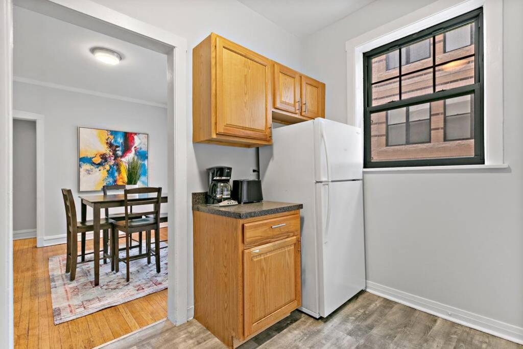 Well-Furnished 1Br Apt In Popular Spot - Belmont J3 Chicago Buitenkant foto